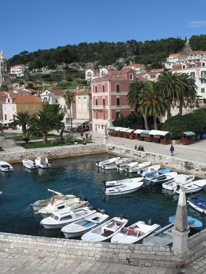 Hvar Attic Modern Design - Town Center With A Great View Hvar Town Exterior photo